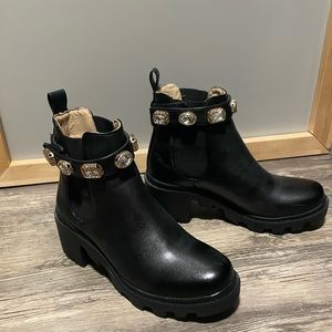 STEVE MADDEN AMULET BOOTS